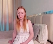 jessie_roy is a 19 year old female webcam sex model.