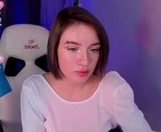 anikkagerson is a 19 year old female webcam sex model.