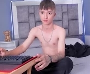 jeremy_salvatore_ is a 18 year old male webcam sex model.