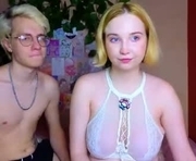 marselinas is a 18 year old couple webcam sex model.