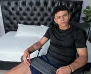 danteestone is a 19 year old male webcam sex model.