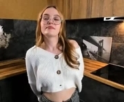 merylfears is a 18 year old female webcam sex model.