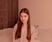 milablum is a 18 year old female webcam sex model.