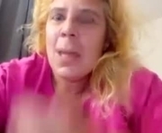 mandilube39 is a 43 year old female webcam sex model.