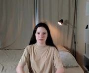 beckycurvin is a 18 year old female webcam sex model.