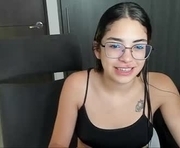 candyht is a 18 year old female webcam sex model.