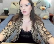 glendadevvis is a  year old female webcam sex model.