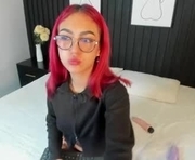 red_jess is a 18 year old female webcam sex model.