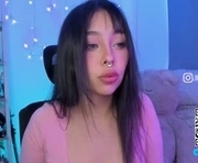 ji_hyun is a 26 year old female webcam sex model.