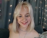 aleftinkl is a 22 year old female webcam sex model.