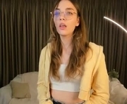 philippachristley is a 18 year old female webcam sex model.