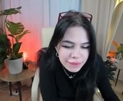 _la_mia_ is a 19 year old female webcam sex model.