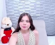 issa_baby is a 19 year old female webcam sex model.