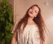 edafleek is a 18 year old female webcam sex model.