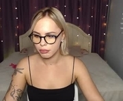 rikaraily is a 24 year old female webcam sex model.