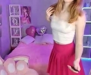 niicolle18 is a 18 year old female webcam sex model.