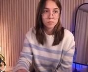 ameliamead is a 19 year old female webcam sex model.