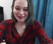 meowjey is a 19 year old female webcam sex model.