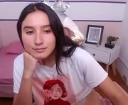 sweetyy_lollipop is a 18 year old female webcam sex model.