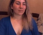 chrystalbella is a 32 year old female webcam sex model.