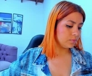 queengrett is a  year old female webcam sex model.