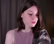 aislyfarran is a 18 year old female webcam sex model.