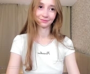 petraclem is a 18 year old female webcam sex model.