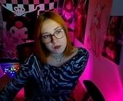 margaret_red is a 19 year old female webcam sex model.