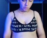 arescollings is a 19 year old female webcam sex model.