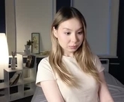 esmecooling is a 19 year old female webcam sex model.