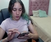 xlunna is a  year old female webcam sex model.