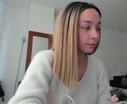 sofiax2_ is a 21 year old female webcam sex model.