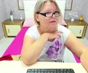 shannonshine is a 46 year old female webcam sex model.