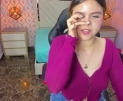 lalibawer is a 18 year old female webcam sex model.