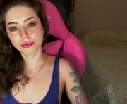 eveonly is a 31 year old female webcam sex model.