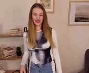 bonnie_graham is a 19 year old female webcam sex model.