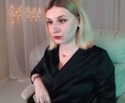 your_freya is a 22 year old female webcam sex model.