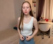 mariamgravley is a 18 year old female webcam sex model.