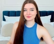 alicecher is a 19 year old female webcam sex model.