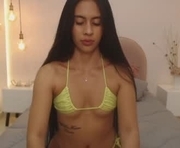 anniegil_cs is a  year old female webcam sex model.