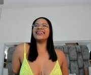 sussisotto is a 19 year old female webcam sex model.