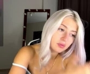 lana_younes is a 22 year old female webcam sex model.