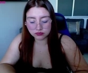 mariemile is a 18 year old female webcam sex model.