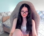 hi_kitti is a 20 year old female webcam sex model.