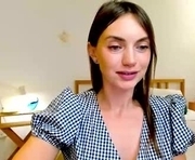 lovelyeemia is a 38 year old female webcam sex model.