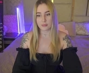 arolinanight is a 24 year old female webcam sex model.