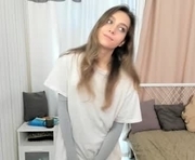 lizbethcoll is a 18 year old female webcam sex model.