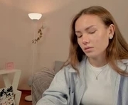 your_glonass is a 18 year old female webcam sex model.