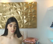 alana_2916 is a 19 year old female webcam sex model.