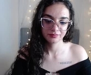 zoe_0111 is a  year old female webcam sex model.